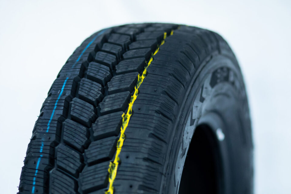 205/70 R15C 106/104R CARGO ICE PROFIL (resapat). Anvelope PROFIL 205/70 R15C